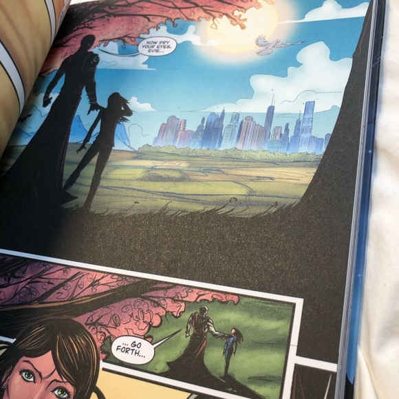 Username - Evie ; by Joe Sugg - Hardback, 2015 Graphic Novel - Picture 6 of 7
